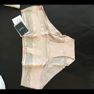 Chantelle Aeria seamless hipster in M